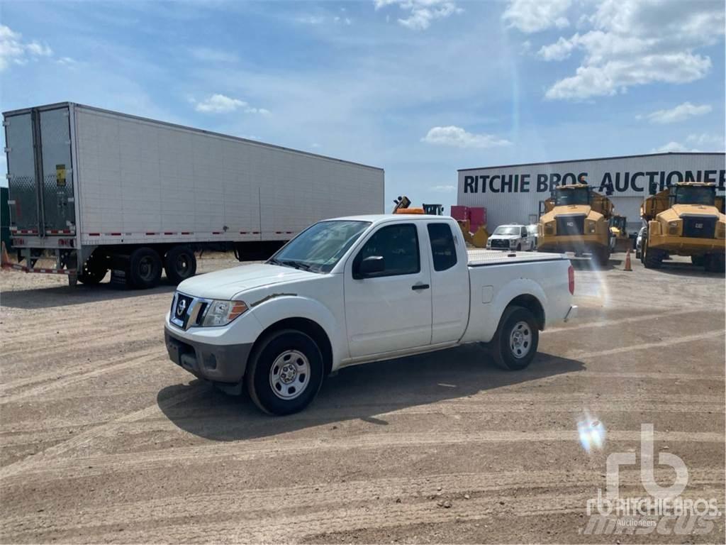 Nissan FRONTIER Pikaplar