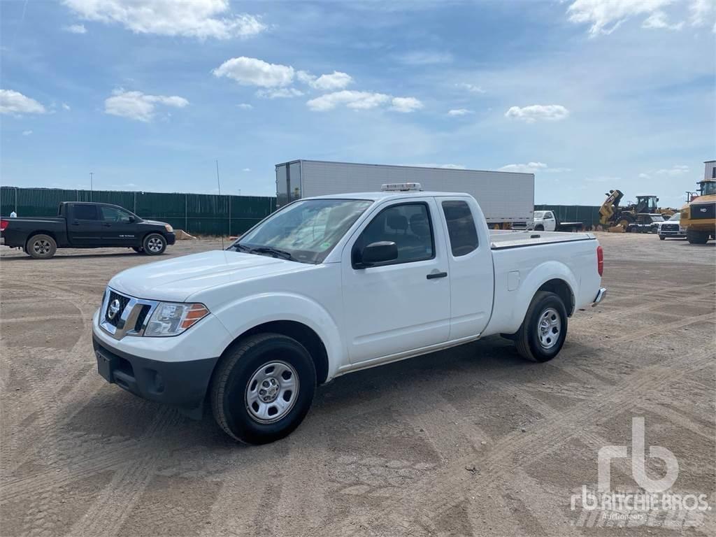 Nissan FRONTIER Pikaplar