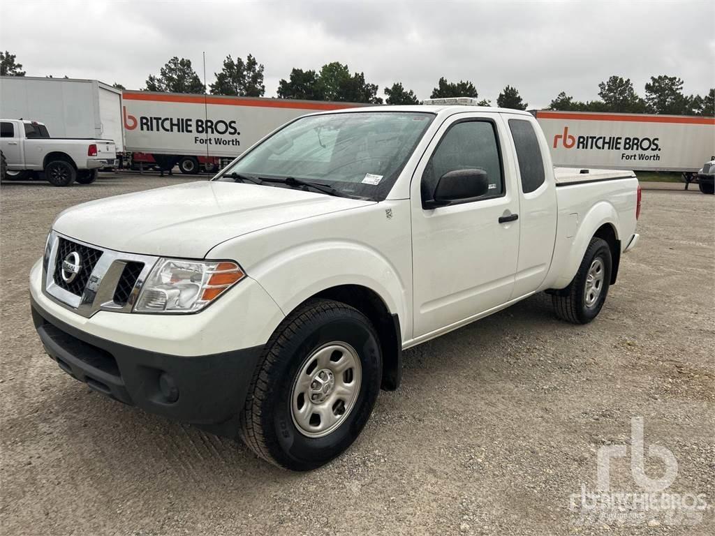 Nissan FRONTIER Pikaplar