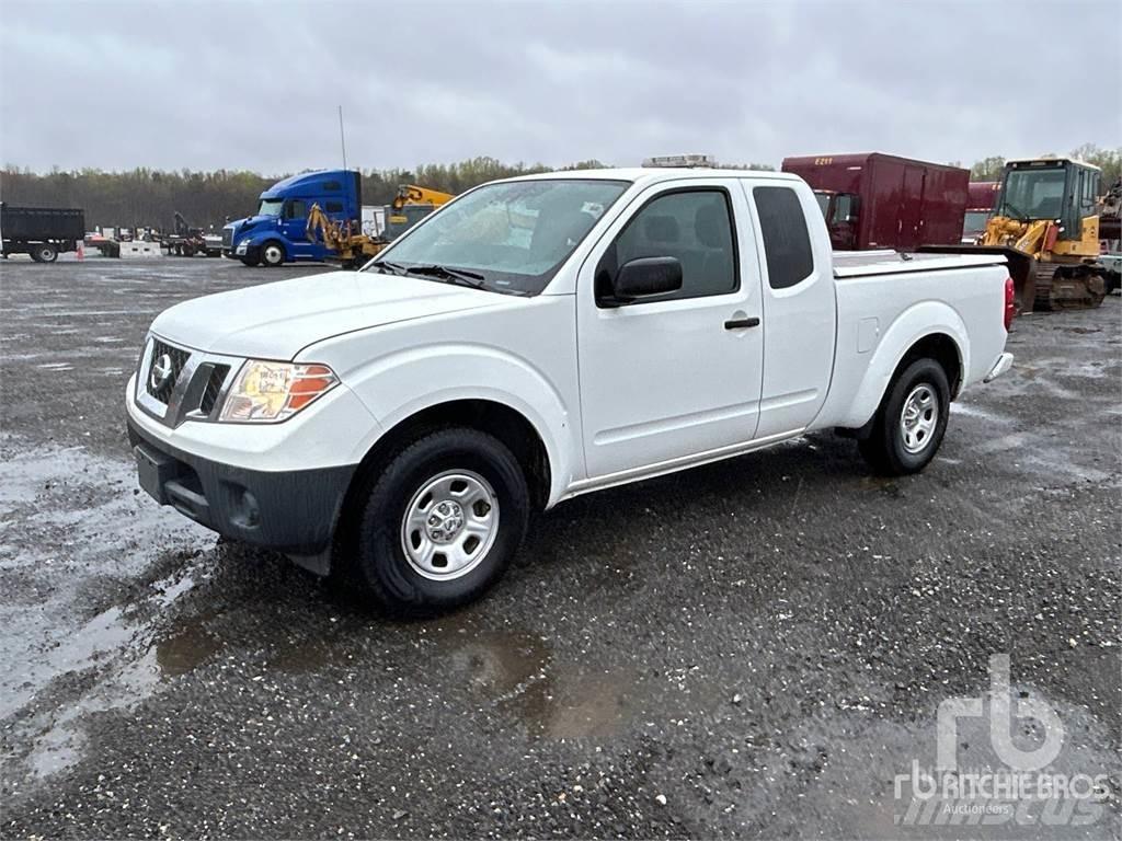 Nissan FRONTIER Pikaplar