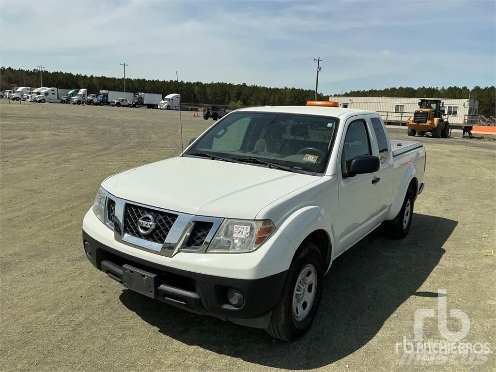 Nissan FRONTIER Pikaplar
