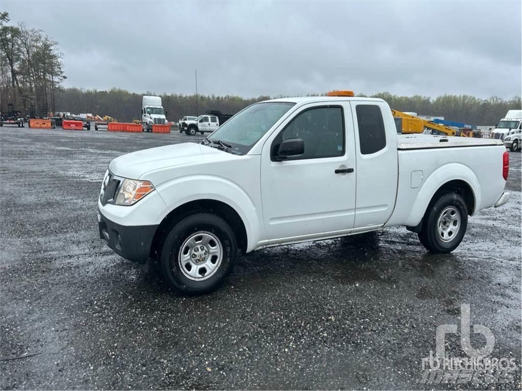 Nissan FRONTIER Pikaplar