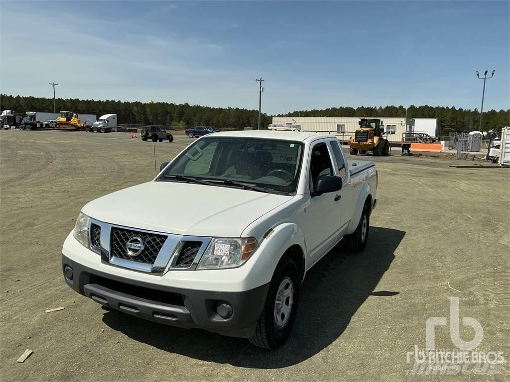 Nissan FRONTIER Pikaplar