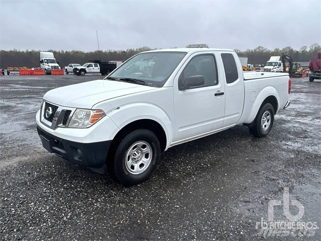 Nissan FRONTIER Pikaplar