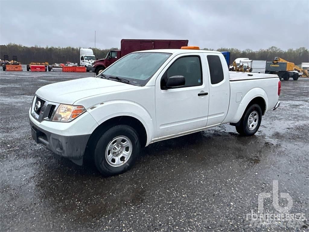 Nissan FRONTIER Pikaplar