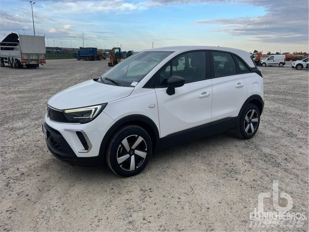 Opel CROSSLAND Pikaplar