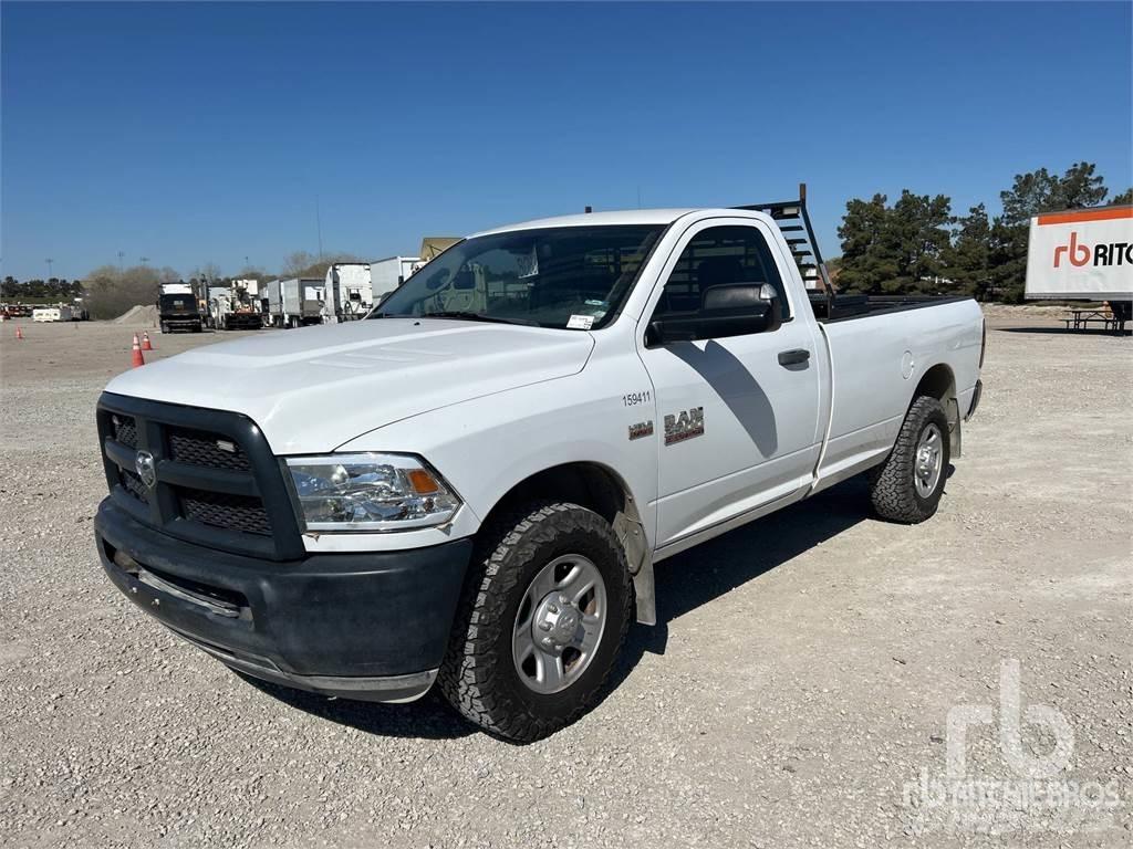 RAM 2500 Pikaplar