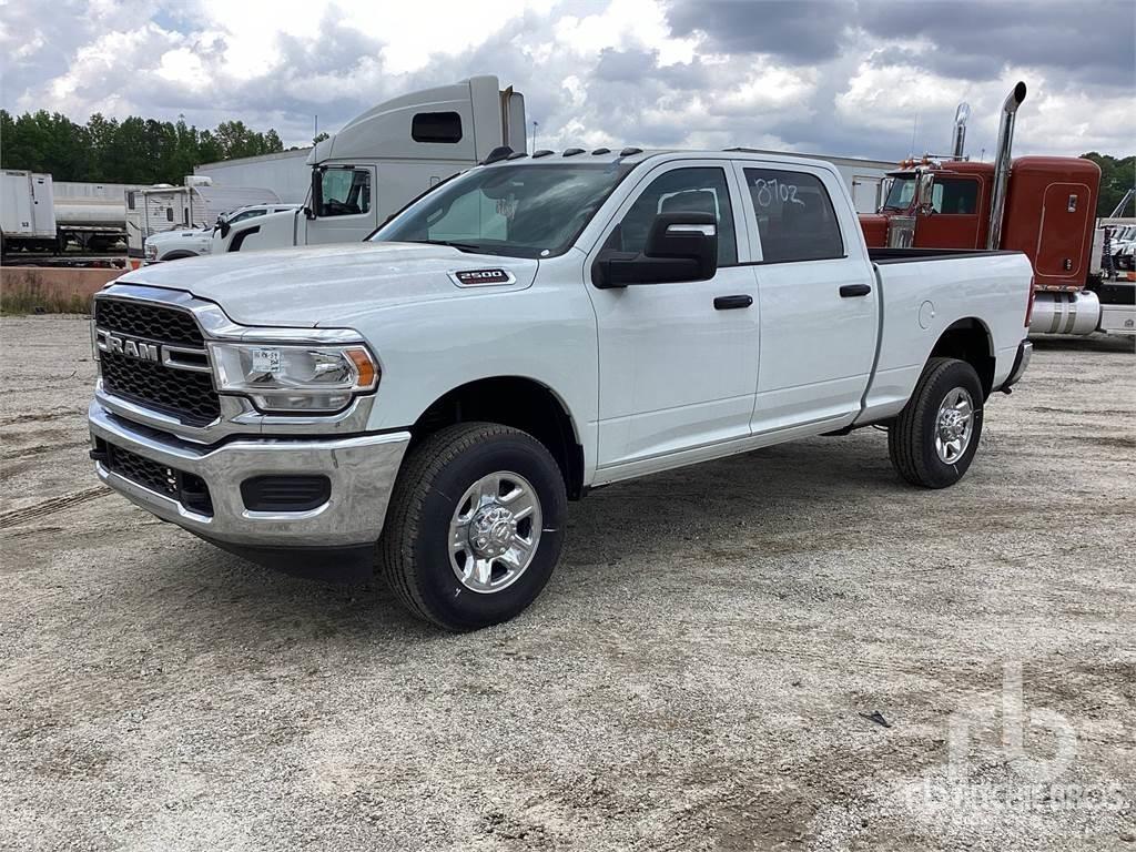 RAM 2500 Pikaplar