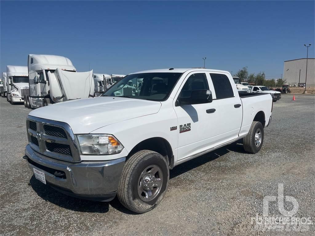 RAM 2500 Pikaplar