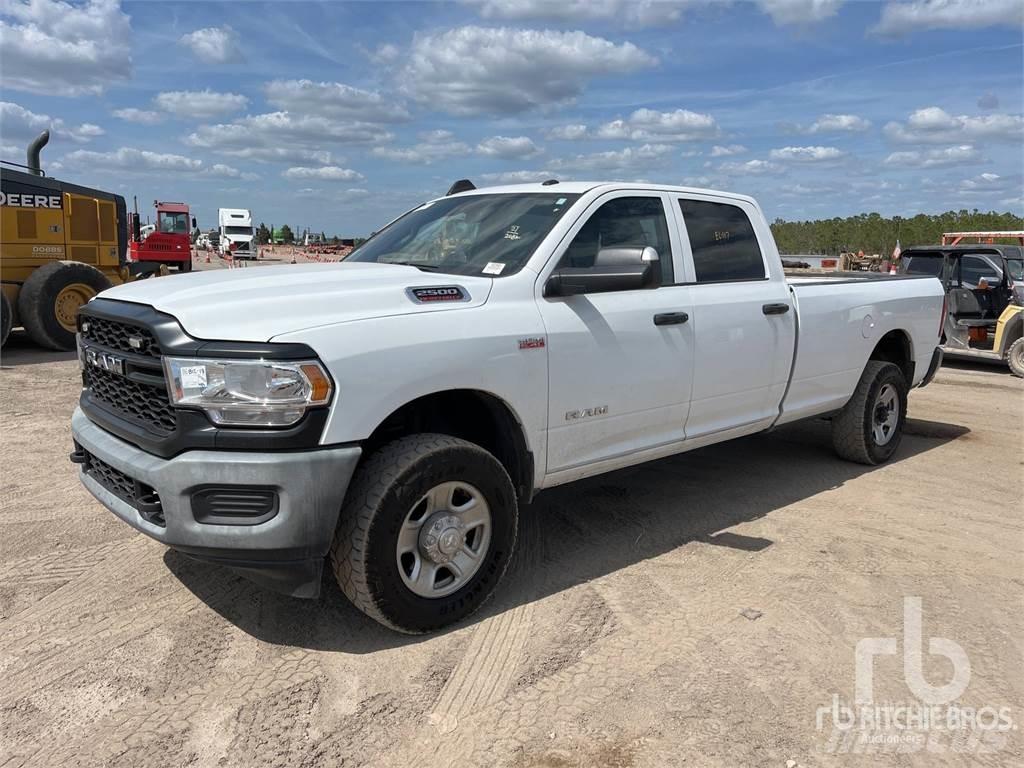 RAM 2500 Pikaplar