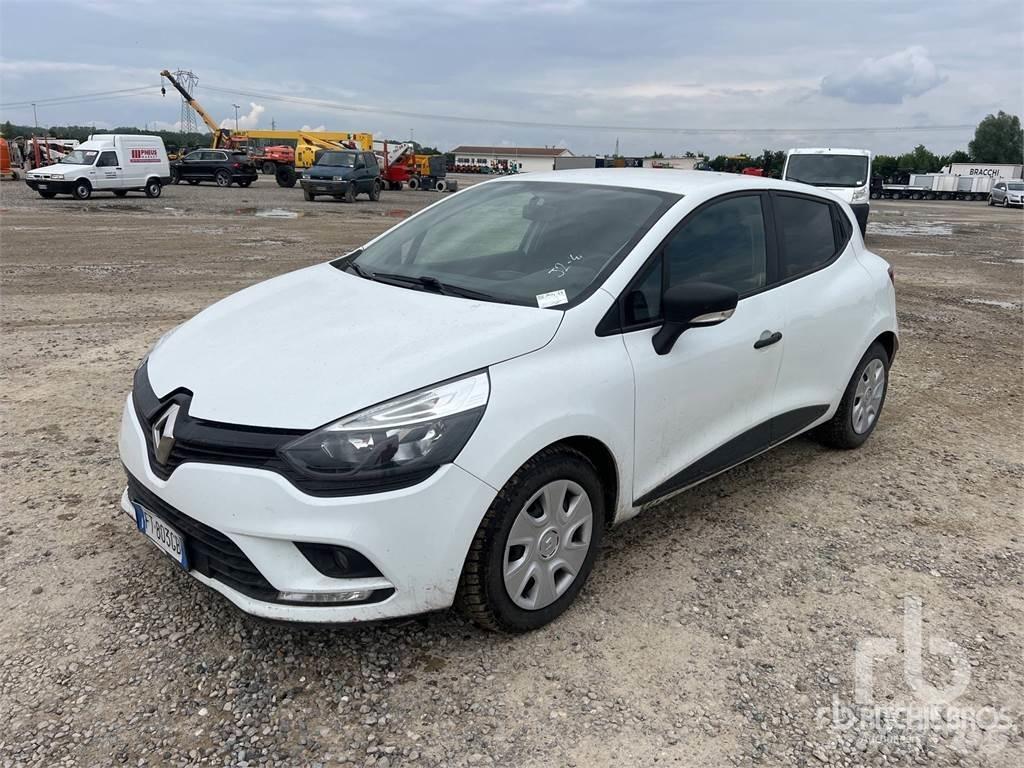 Renault CLIO Panel vanlar