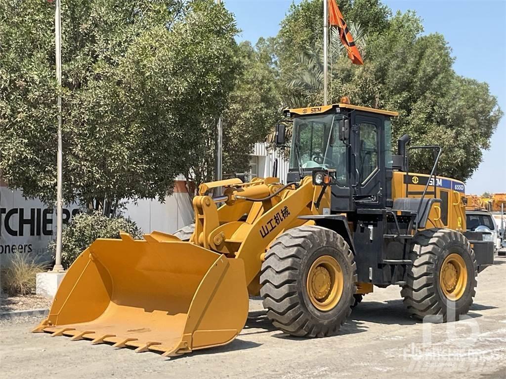 SEM 655D Tekerlekli yükleyiciler