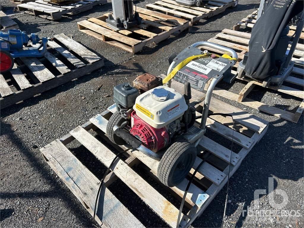 Simpson IR61143 Düsük basinçli yikama makinalari