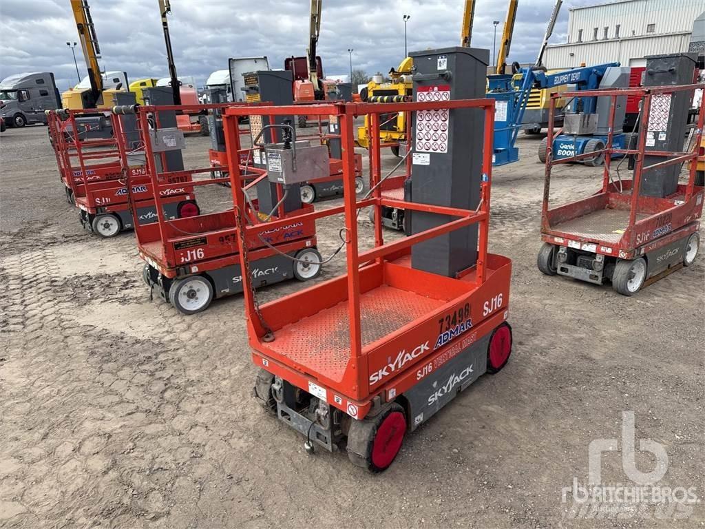 SkyJack SJ16 Dış cephe asansörleri
