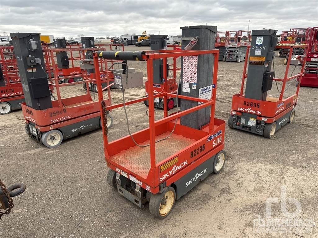 SkyJack SJ16 Dış cephe asansörleri