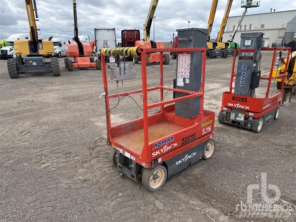 SkyJack SJ16 Dış cephe asansörleri