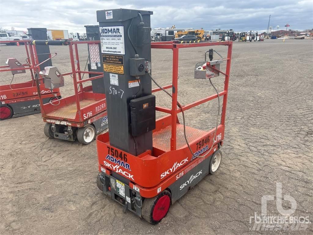SkyJack SJ16 Dış cephe asansörleri