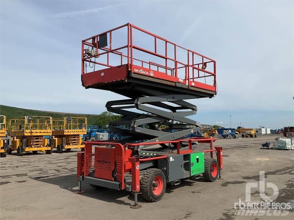 SkyJack SJ9241 Makasli platformlar