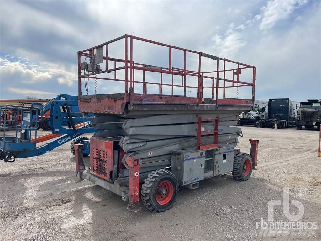 SkyJack SJ9250 Makasli platformlar