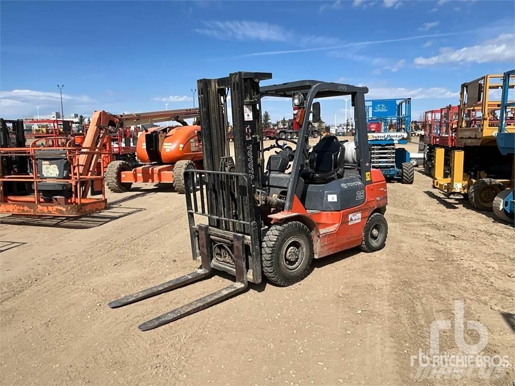 Toyota 7FGU25 Dizel forkliftler