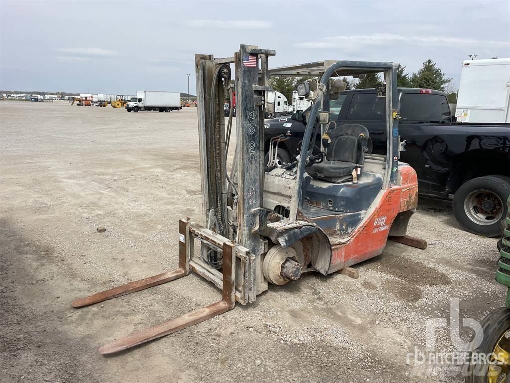 Toyota 8FGU25 Dizel forkliftler