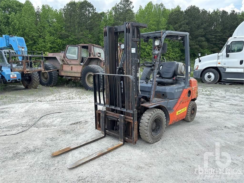 Toyota 8FGU25 Dizel forkliftler