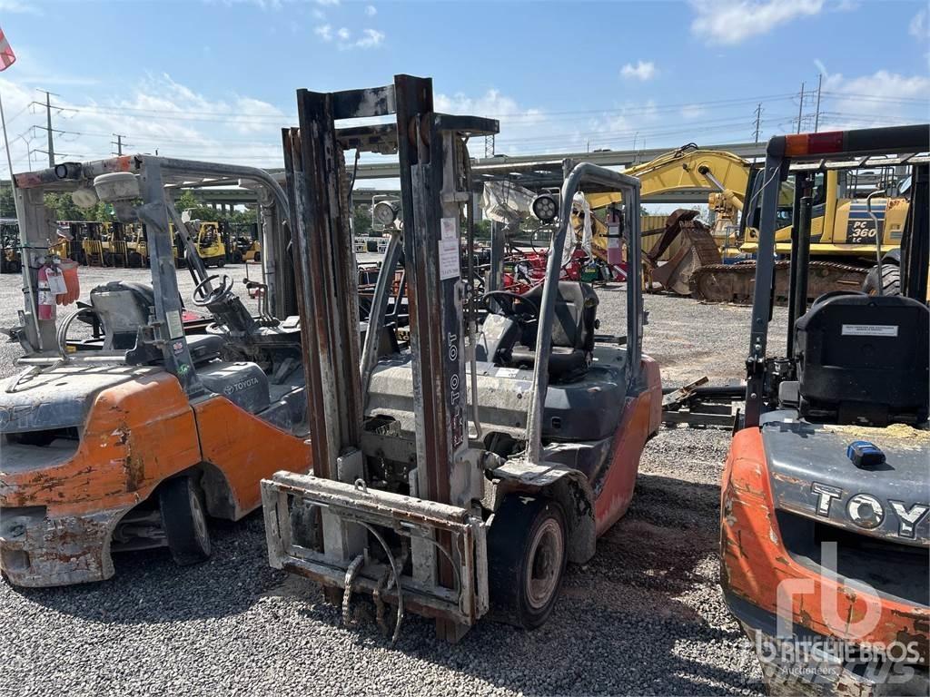 Toyota 8FGU25 Dizel forkliftler
