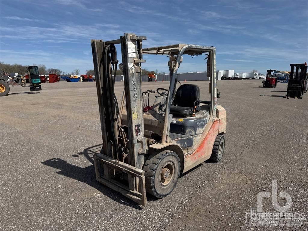 Toyota 8FGU25 Dizel forkliftler