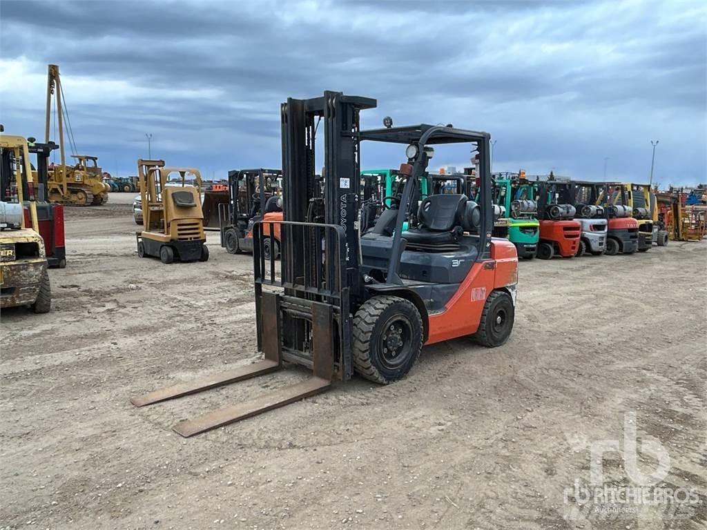 Toyota 8FGU32 Dizel forkliftler