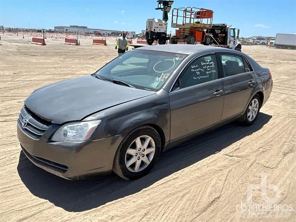 Toyota AVALON Otomobiller