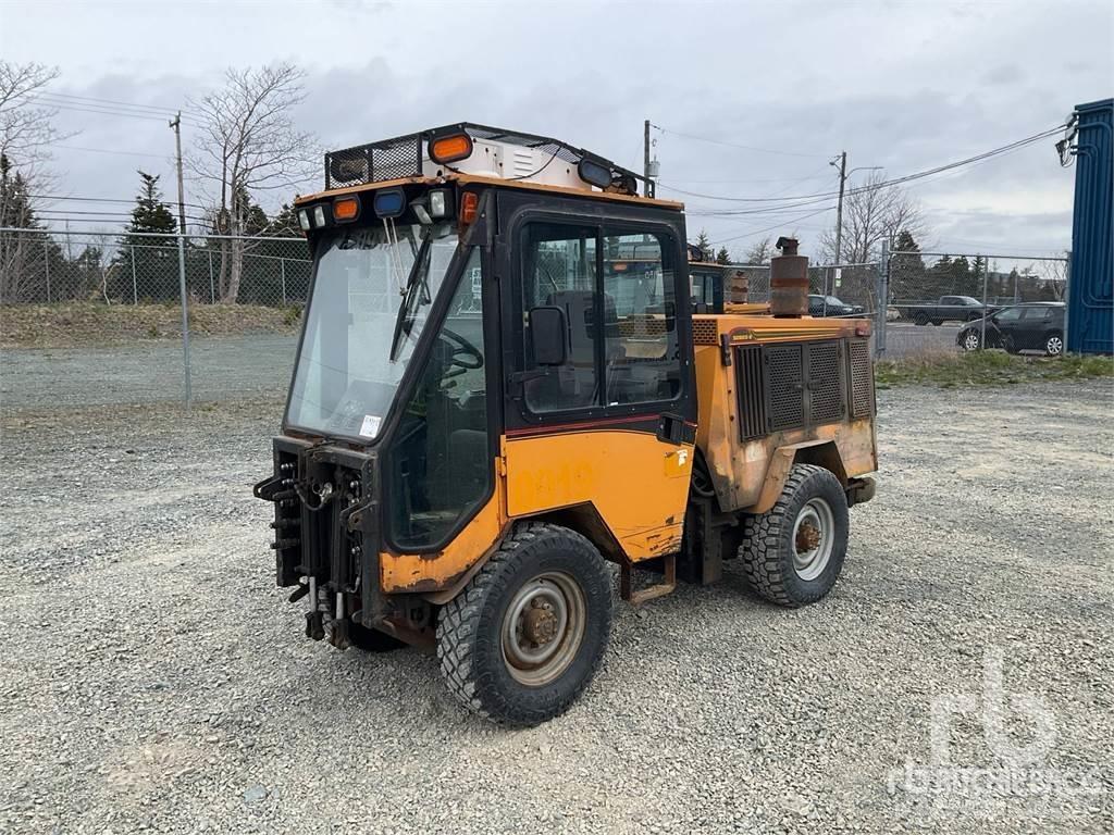 Trackless MT6 Kar küreme biçaklari