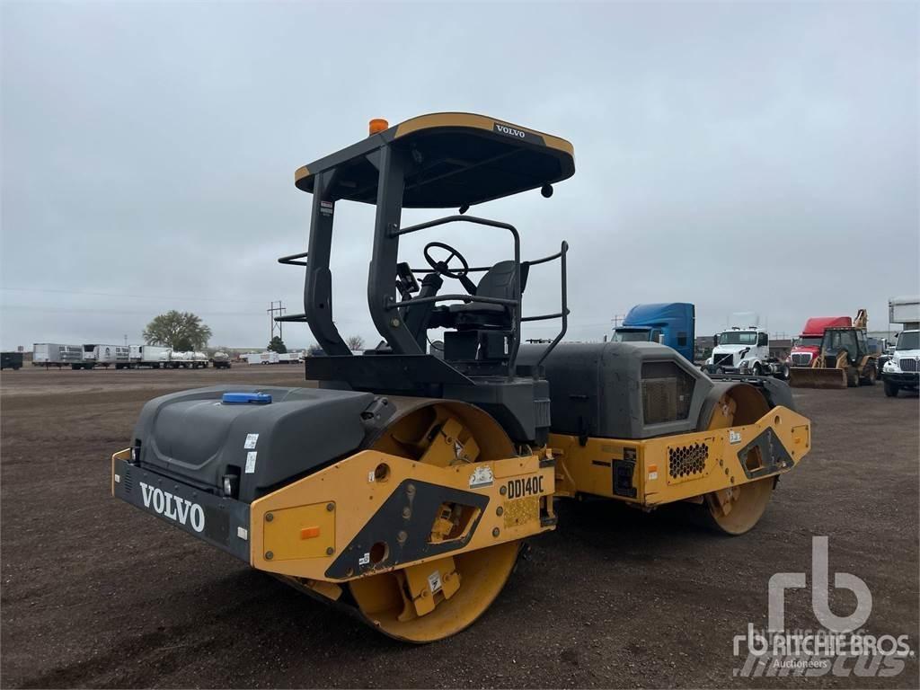 Volvo DD140C Çift tamburlu silindirler