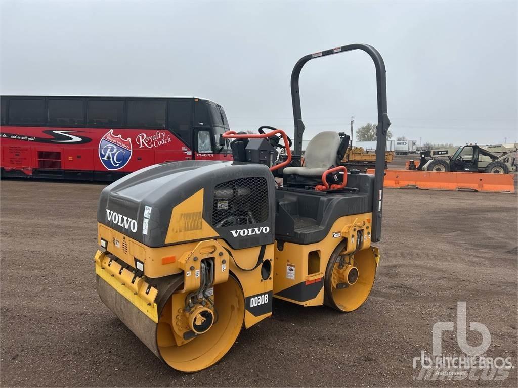 Volvo DD30B Çift tamburlu silindirler