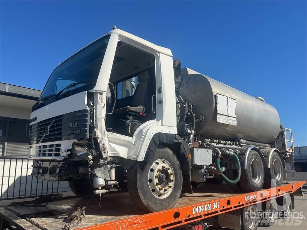 Volvo FL12 Tankerli kamyonlar