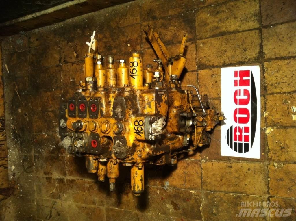 Komatsu 88A049 - 9 SEKCYJNY Hidrolik