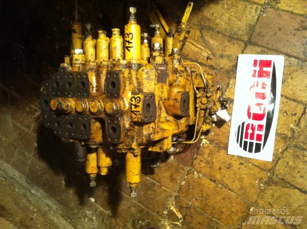Komatsu 91A062M - 9 SEKCYJNY Hidrolik