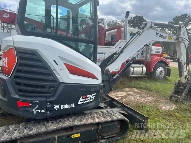 Bobcat E35I Paletli ekskavatörler