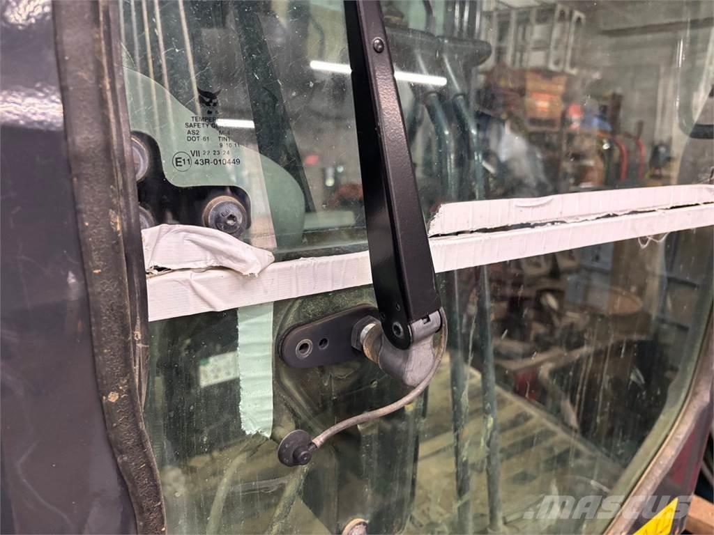Bobcat E35I Paletli ekskavatörler