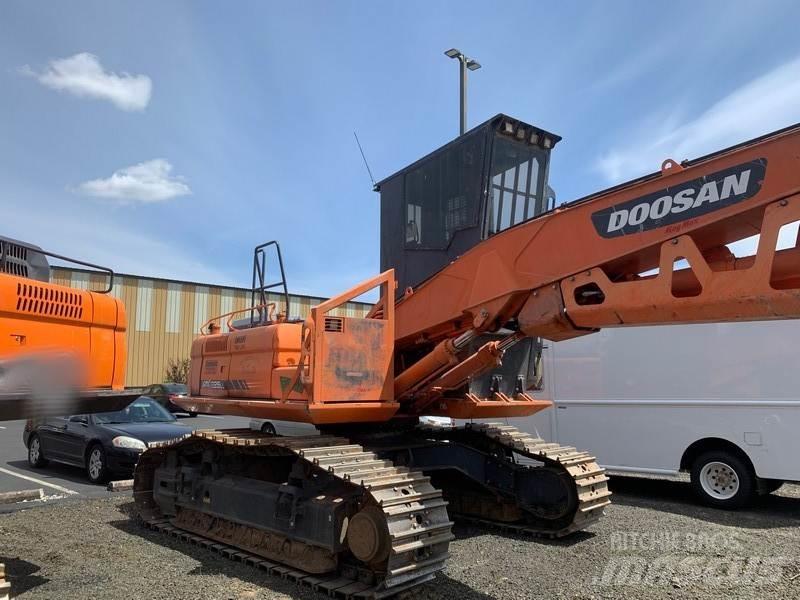 Doosan DX225LL Diger