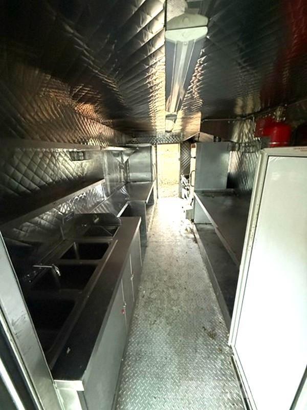 Ford E-350 Kapali kasa kamyonlar