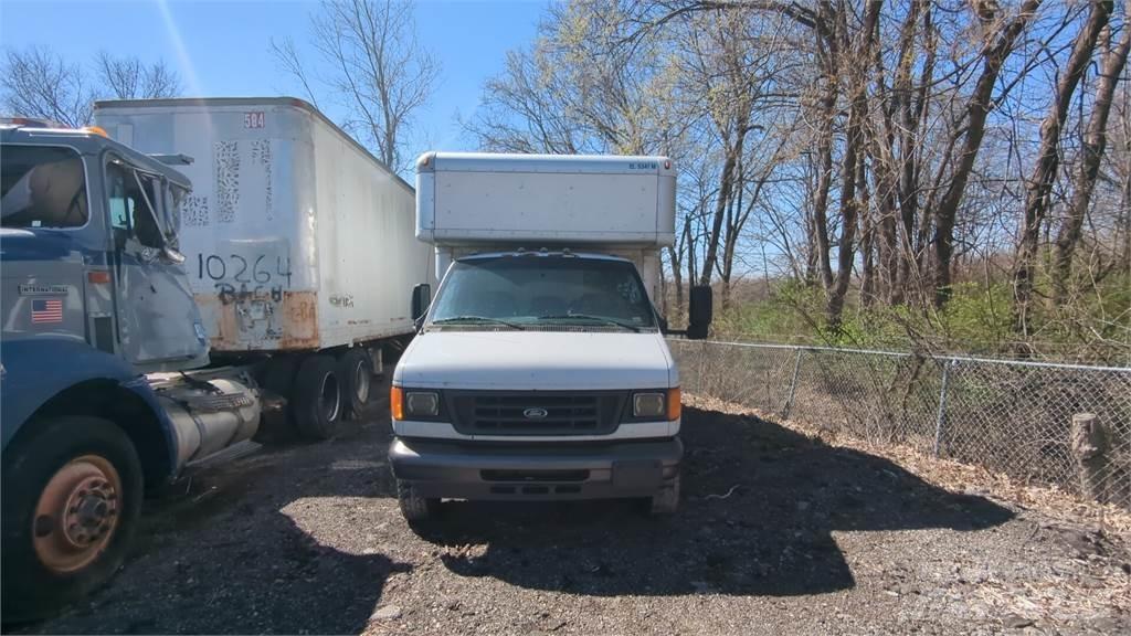 Ford E450 Kapali kasa kamyonlar