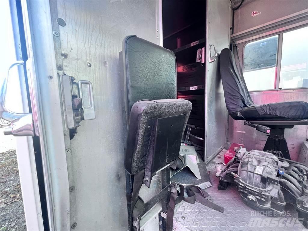 Ford F59 Kapali kasa kamyonlar