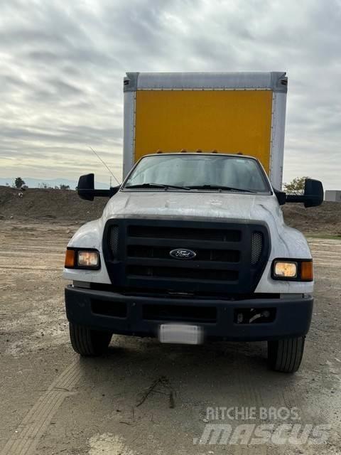 Ford F750 Kapali kasa kamyonlar