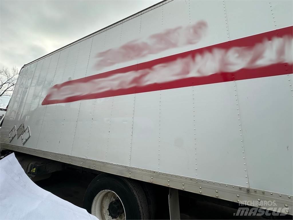 Freightliner M2 Kapali kasa kamyonlar