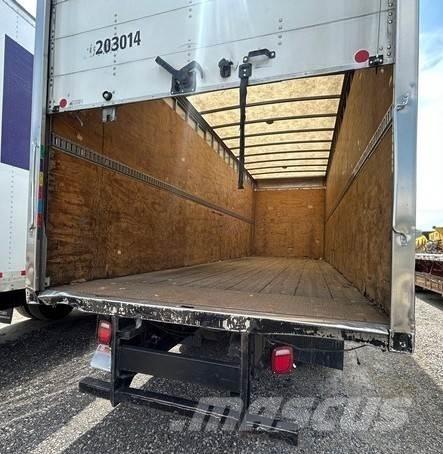Freightliner M2 Kapali kasa kamyonlar