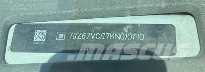 GMC Savana 4500 Kapali kasa kamyonlar