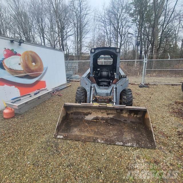 John Deere 320D Skid steer loderler
