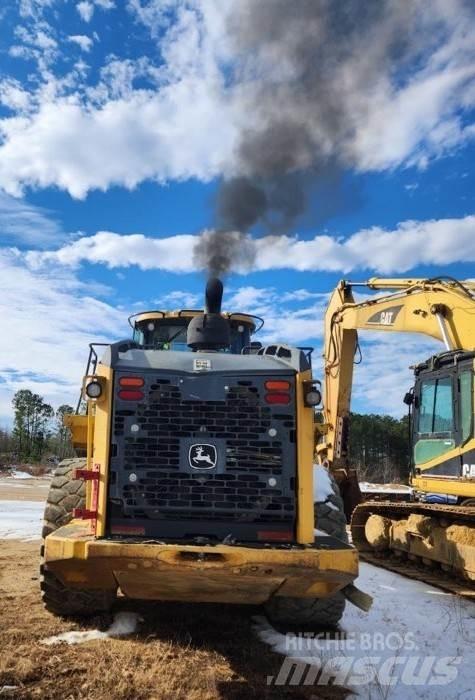 John Deere 824K Tekerlekli yükleyiciler