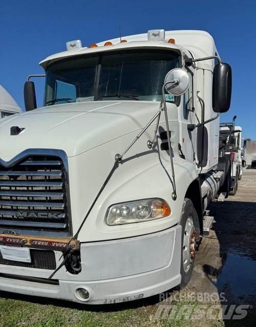Mack CXU613 Çekiciler
