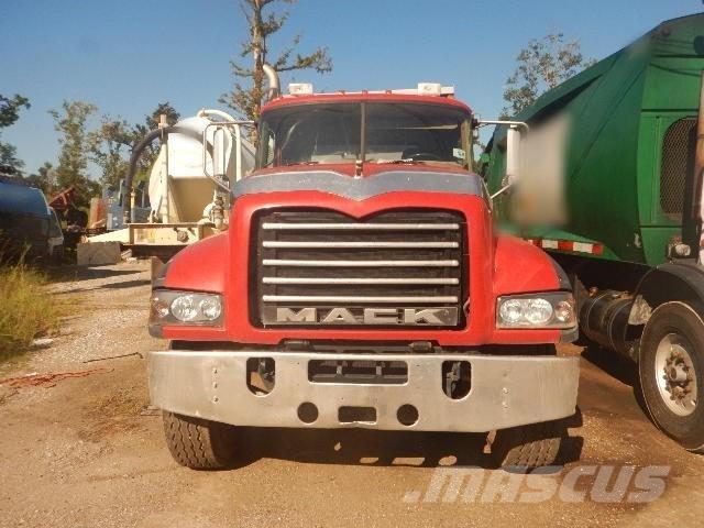 Mack GU713 Damperli kamyonlar
